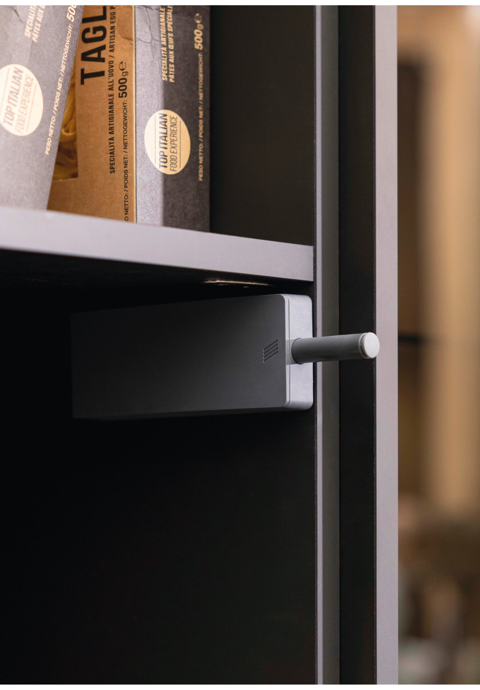 Được thành lập năm 1888 tại CHLB Đức, Hettich là nhà sản xuất hàng đầu trên thế giới về phụ kiện tủ bếp, phụ kiện tủ quần áo và phụ kiện sản xuất ngành nội thất.